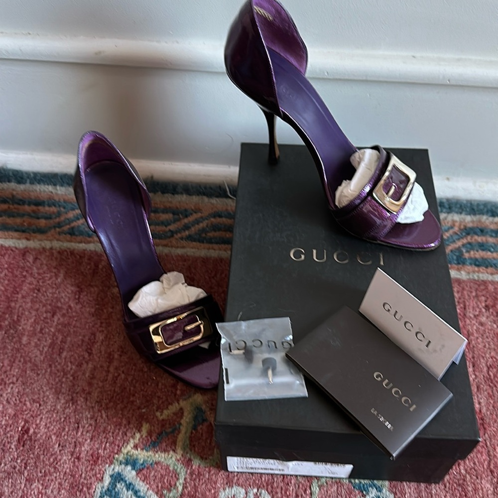 Gucci Purple Sparkle Patent Leather Buckle Heels